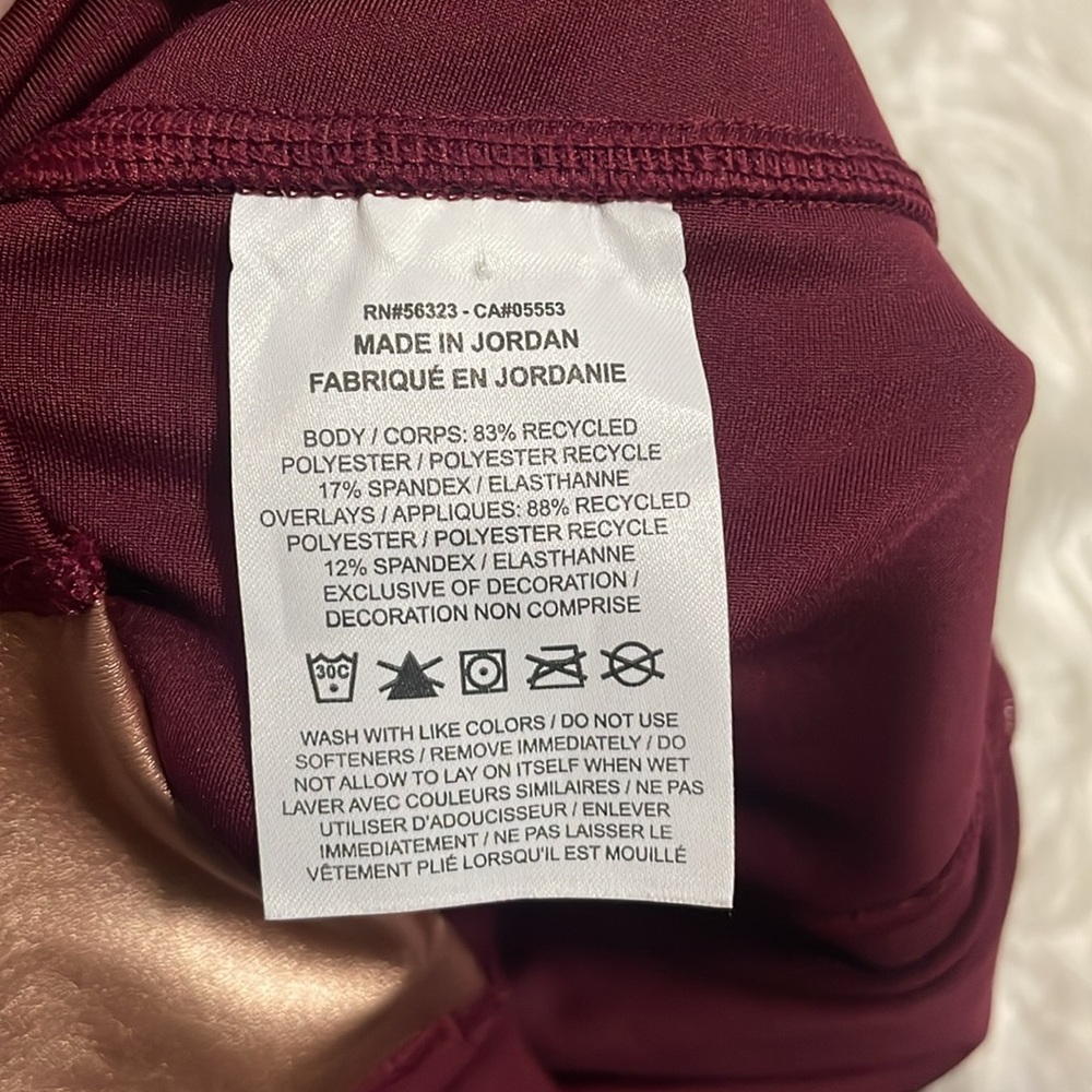 Nike Women’s Colorblock Leggings - Picture 9 of 9